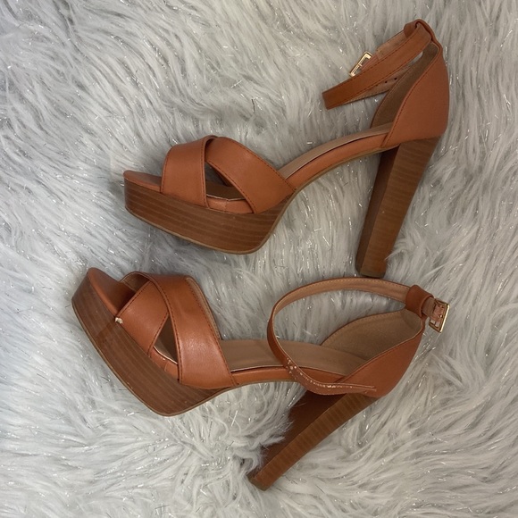 Nude heels - Picture 2 of 5